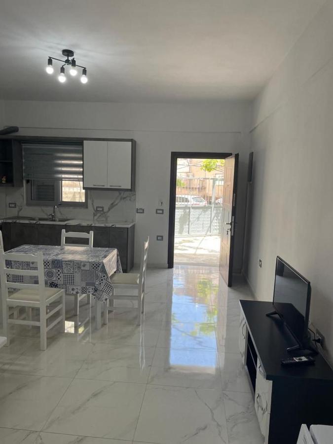 Taku Apartment Sarandë 외부 사진