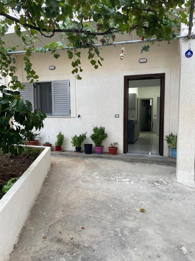 Taku Apartment Sarandë 외부 사진