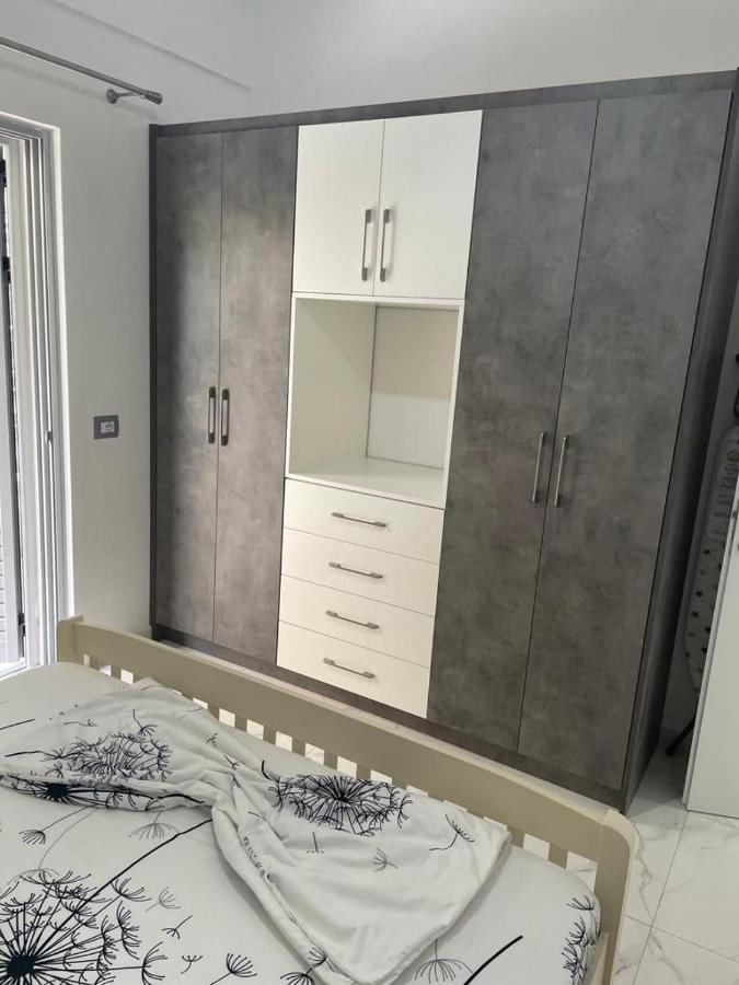 Taku Apartment Sarandë 외부 사진
