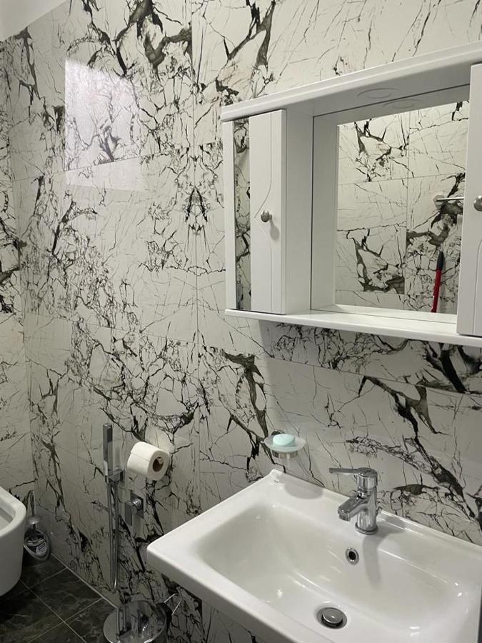 Taku Apartment Sarandë 외부 사진