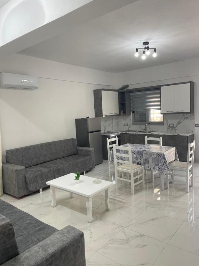 Taku Apartment Sarandë 외부 사진